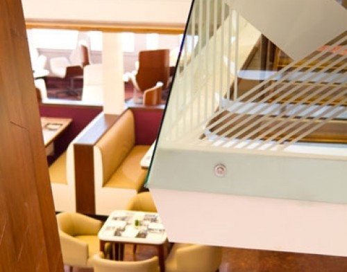 Mobius Restaurant, Samrat Hotel